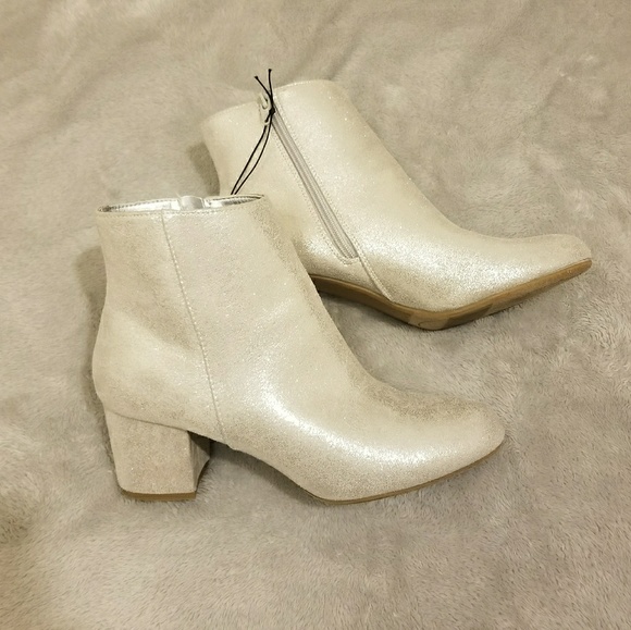a.new.day Shoes - Silver Target Booties NWT